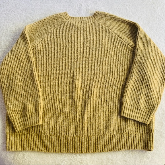 Old Navy Beige Tan Chunky Knit Wool Blend Fall Cozy Sweater | Large - Picture 2 of 7